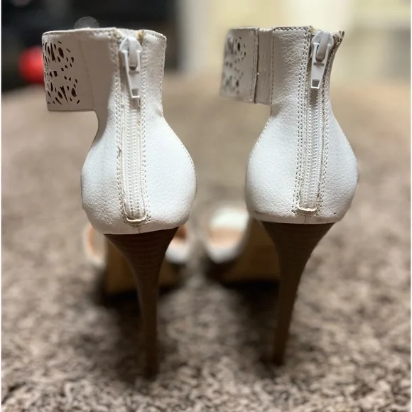 All white 7.5 Madison 6in high heels - Picture 2 of 4